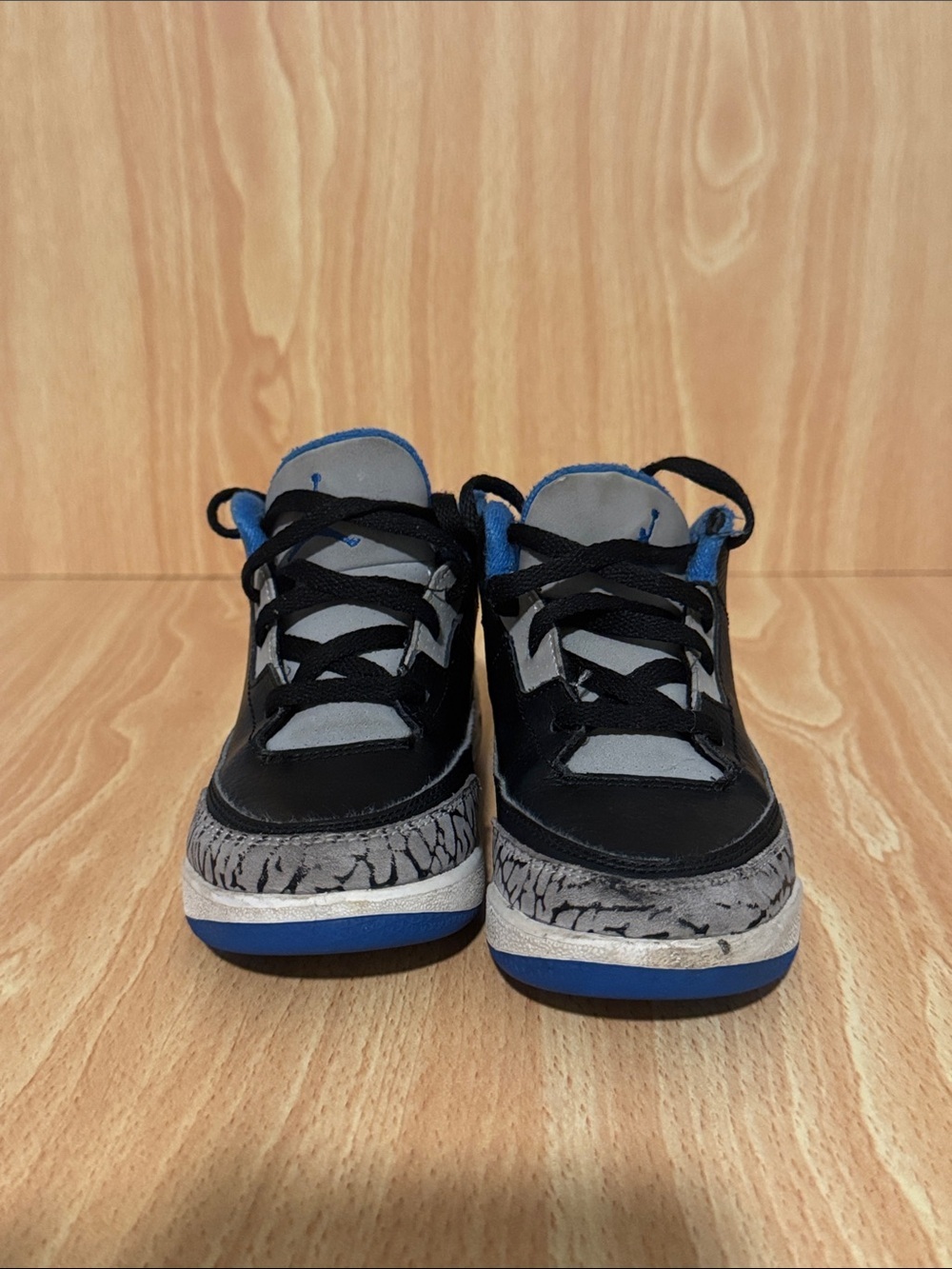 Retro Jordan 3 Kids Black and Blue Sneakers - 10C - Picture 2 of 5